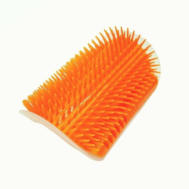 Pet Products For Cats Brush Corner Cat Massage Self Groomer Comb Brush With Catnip Cat rubs the face a tickling comb