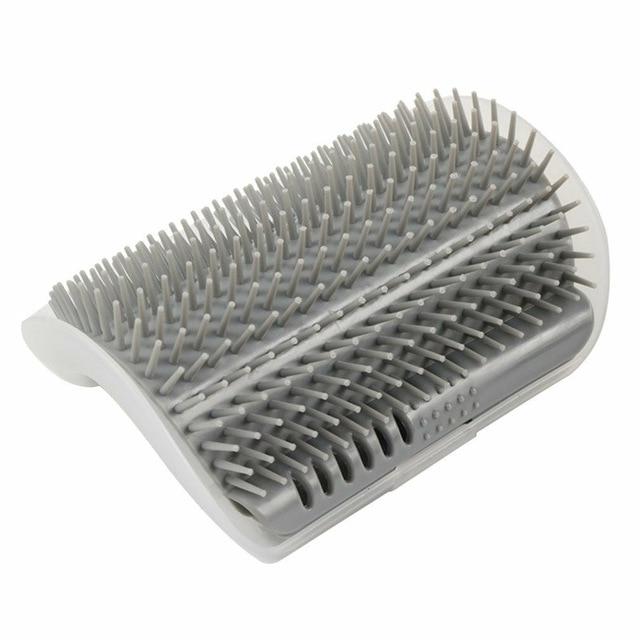 Pet Products For Cats Brush Corner Cat Massage Self Groomer Comb Brush With Catnip Cat rubs the face a tickling comb
