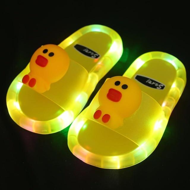Summer fashion children's slippers boys and girls indoor and outdoor soft soles non-slip baby web celebrity luminous shoes